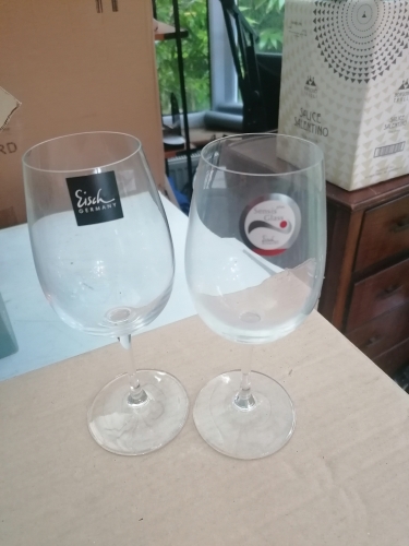 8 Brand New Eisch Glaskultur Sensis Plus White / Red Wine Glasses